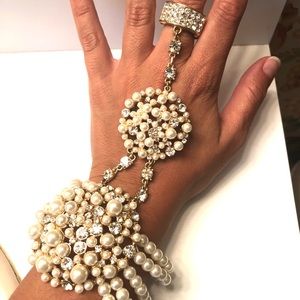 Vintage pearl bracelet and ring hand jewelry